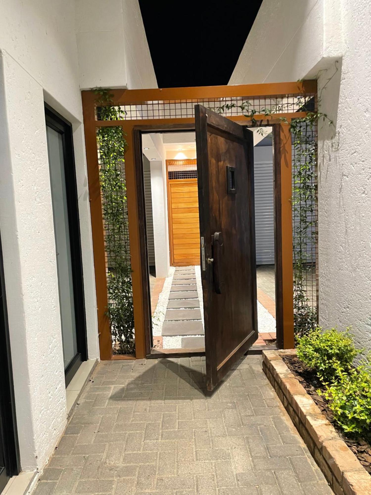 Deluxe Residence - Windhoek Kültér fotó